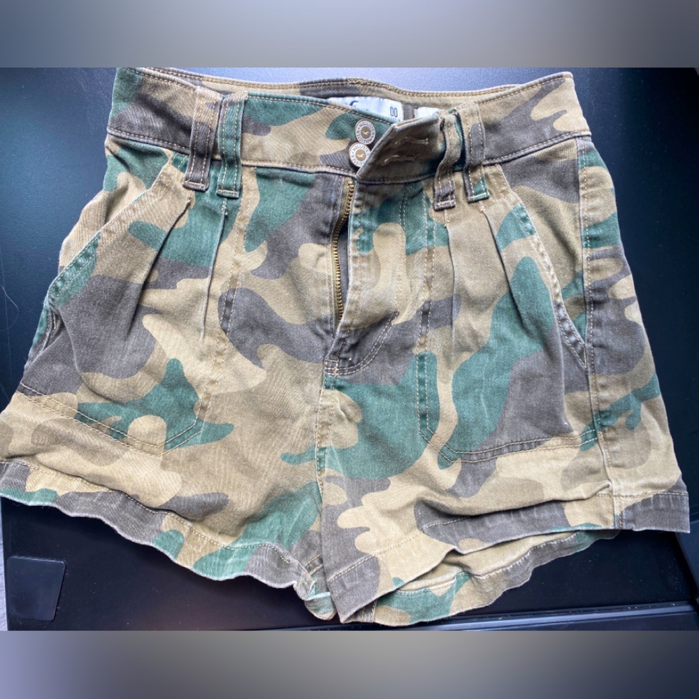 Camo Print Cargo Shorts